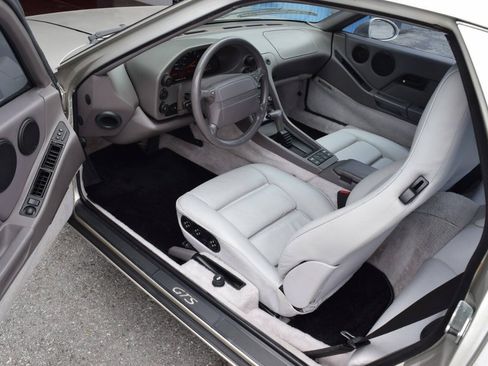 Used 1993 Porsche 928 GTS RWD image 2