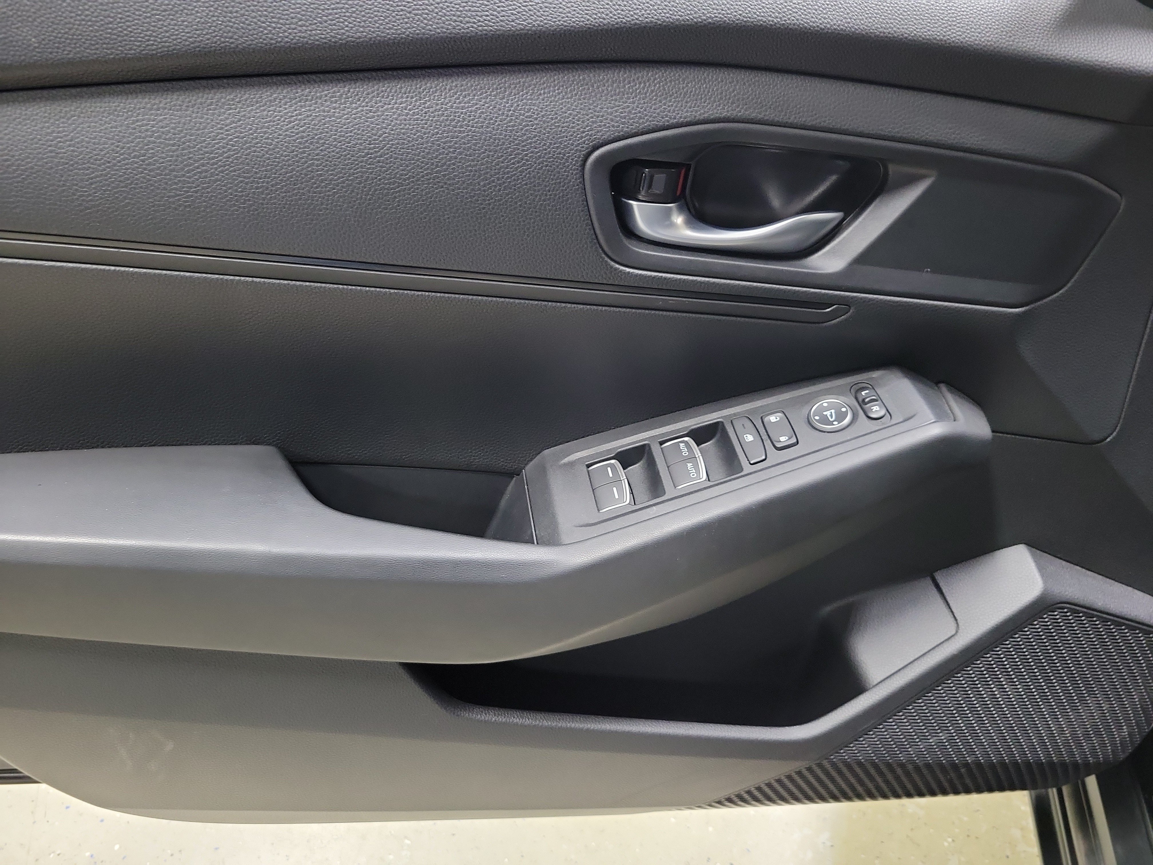 Certified 2025 Honda Accord LX image 18