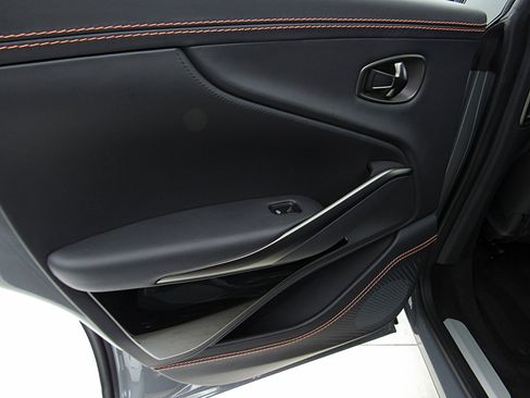 Used 2023 Aston Martin DBX AWD/4WD image 43