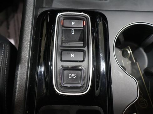 Used 2024 Honda Pilot EX-L image 32