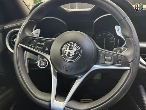 Used 2019 Alfa Romeo Stelvio Ti Sport w/ Quick Order Package 22S Sport AWD/4WD image 11