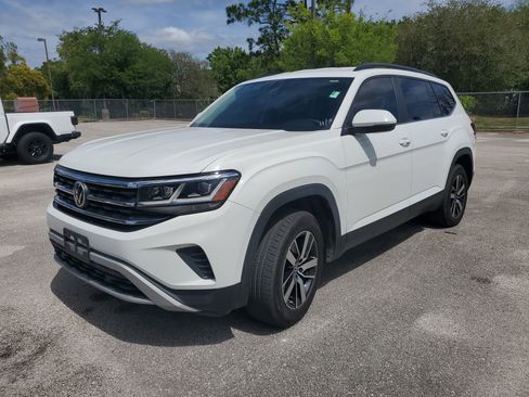 Used 2021 Volkswagen Atlas SE image 2