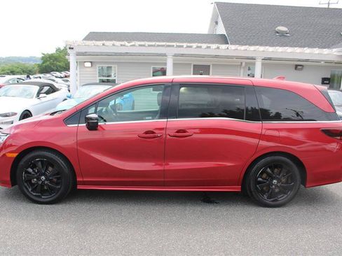 Used 2023 Honda Odyssey Sport image 4