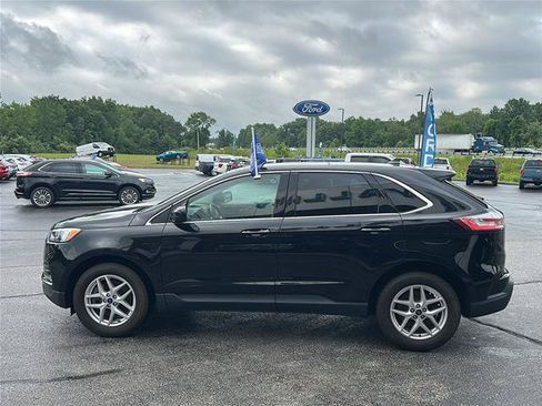 Certified 2023 Ford Edge SEL w/ Convenience Package AWD/4WD image 4