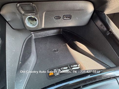 Used 2024 Chevrolet Trax ACTIV w/ Sunroof Package image 42