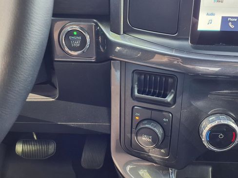 Used 2023 Ford F150 4x4 SuperCrew image 16