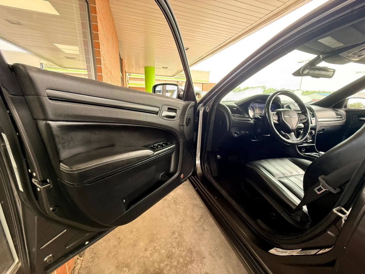 Used 2016 Chrysler 300 S AWD/4WD image 29