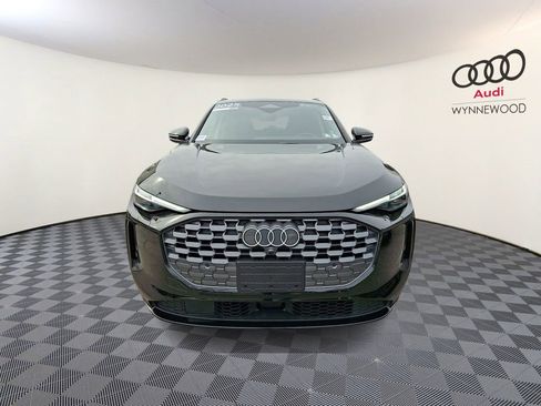 Certified 2025 Audi Q5 Premium Plus w/ Premium Plus image 2