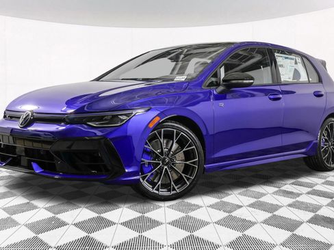 New 2026 Volkswagen Golf image 2