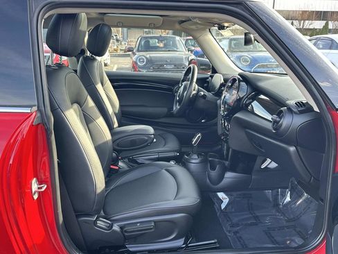 Used 2023 MINI Cooper 2-Door Hardtop image 28