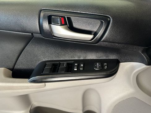 Used 2014 Toyota Camry LE FWD image 18