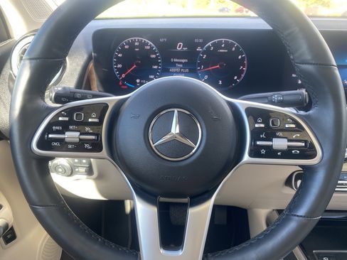 Certified 2023 Mercedes-Benz GLB 250 4MATIC image 13