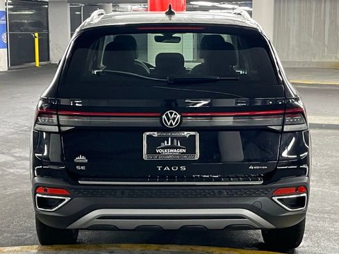 New 2025 Volkswagen Taos SE image 33