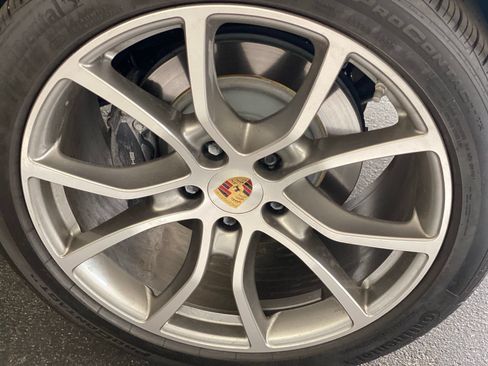 Used 2022 Porsche Cayenne E-Hybrid w/ Premium Package AWD/4WD image 5