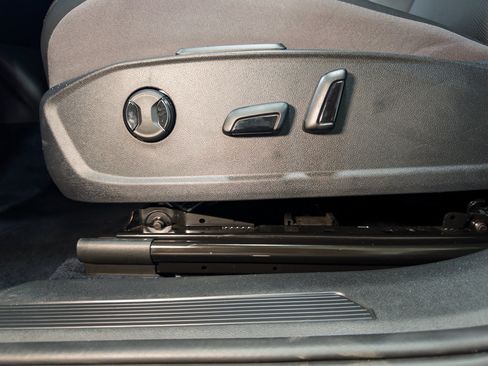 Used 2023 Volkswagen ID.4 Pro S AWD/4WD image 6