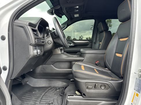 Used 2023 GMC Yukon AT4 w/ AT4 Premium Package AWD/4WD image 16