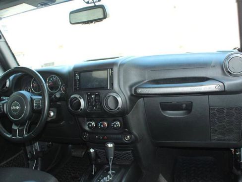 Used 2016 Jeep Wrangler Unlimited Sport w/ Quick Order Package 24S AWD/4WD image 13