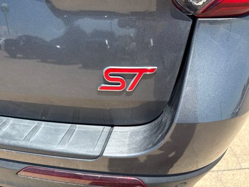 Used 2022 Ford Explorer ST w/ Equipment Group 401A RWD image 9