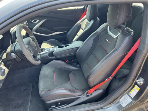 Used 2018 Chevrolet Camaro ZL1 RWD image 11