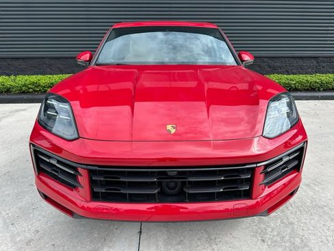Certified 2025 Porsche Cayenne S AWD/4WD image 8