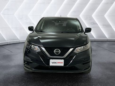 Used 2020 Nissan Rogue Sport S image 2