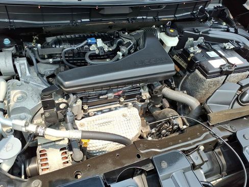 Used 2018 Nissan Rogue S FWD image 13