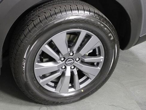 Certified 2025 Nissan Pathfinder SV FWD image 15