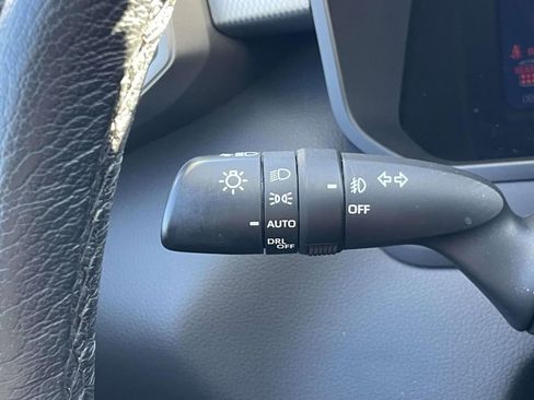 Used 2023 Toyota Sequoia Limited image 21