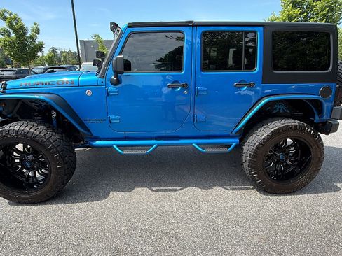 Used 2016 Jeep Wrangler Unlimited Rubicon AWD/4WD image 11