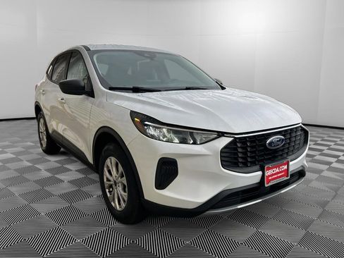 Used 2025 Ford Escape Active image 3