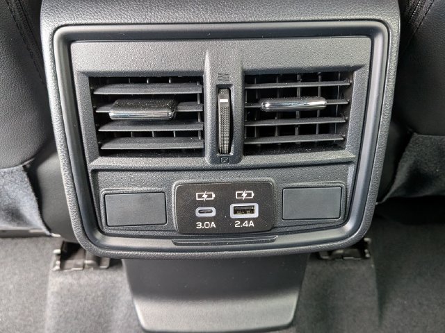 Used 2025 Subaru Forester Premium AWD/4WD image 29
