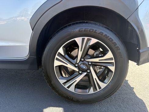 Used 2025 Subaru Crosstrek 2.5i Premium AWD/4WD image 11