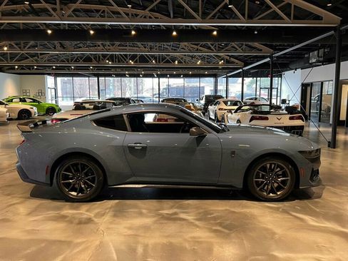 Used 2025 Ford Mustang Dark Horse image 6