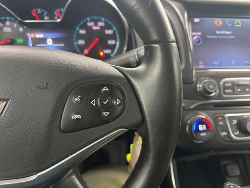 Used 2014 Chevrolet Impala LT w/ Premium Seating Package FWD image 36