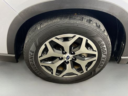 Used 2021 Subaru Forester Premium image 13