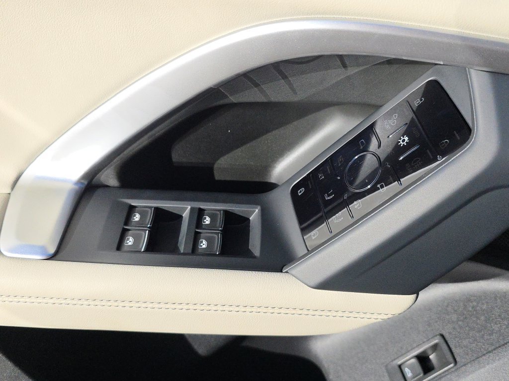 Certified 2025 Audi Q5 Premium Plus w/ Premium Plus AWD/4WD image 19
