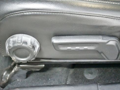 Used 2022 Jeep Wrangler Unlimited Sahara image 19