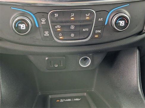 Certified 2023 Chevrolet Traverse LT image 20