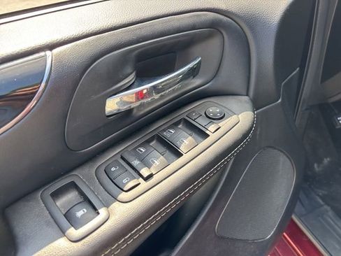 Used 2020 Dodge Grand Caravan SXT w/ Driver Convenience Group FWD image 18
