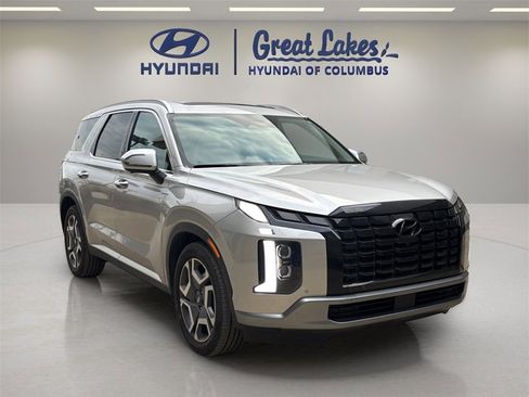 Certified 2025 Hyundai Palisade SEL image 7