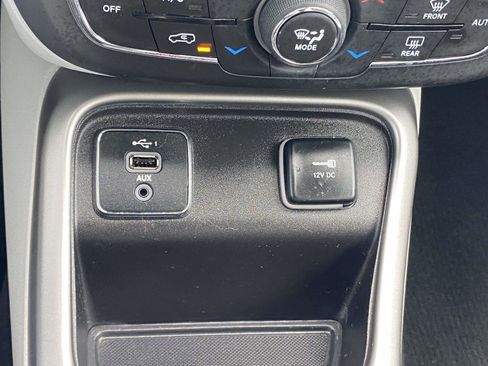Used 2019 Jeep Compass Latitude image 29