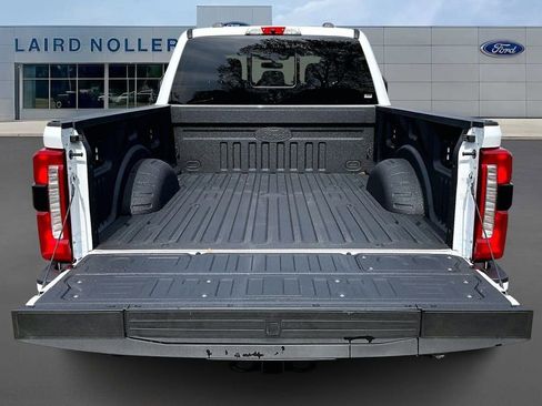New 2026 Ford F250 Lariat w/ Black Appearance Package AWD/4WD image 16