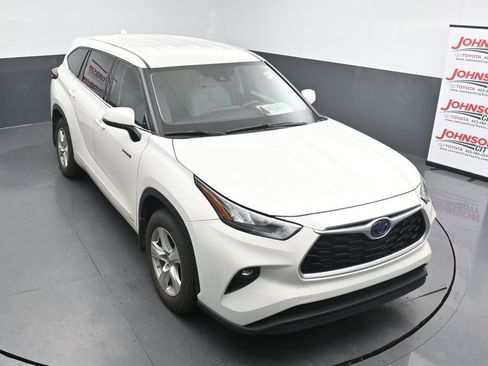 Used 2020 Toyota Highlander LE image 10