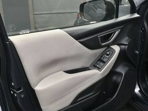 Used 2023 Subaru Forester AWD/4WD image 10
