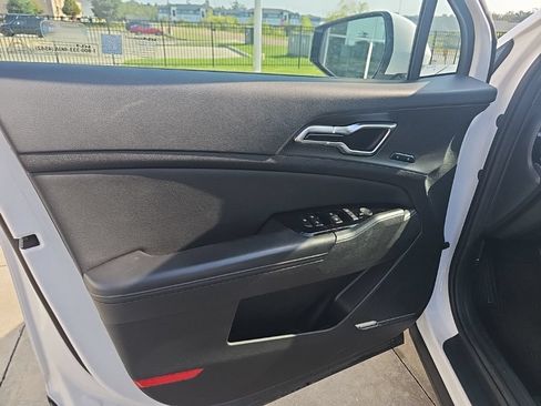 Used 2024 Kia Sportage SX FWD image 11