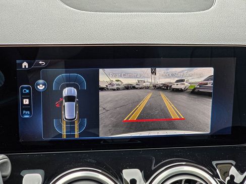 New 2025 Mercedes-Benz GLA 250 4MATIC image 18