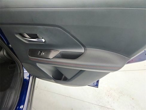 New 2025 Nissan Kicks SR image 36