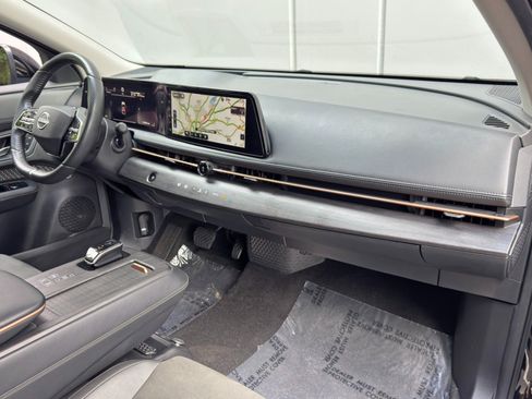 Used 2023 Nissan Ariya FWD image 14