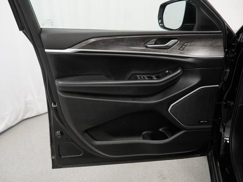 Certified 2021 Jeep Grand Cherokee L Limited w/ Trailer Tow Group (B) image 43