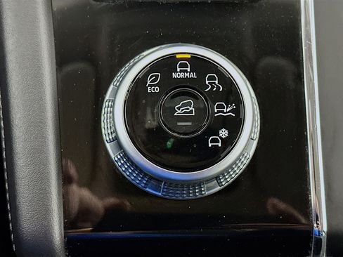 Used 2024 Mitsubishi Outlander SE image 26